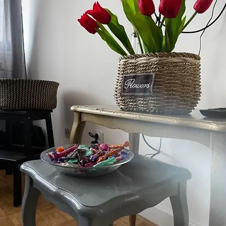 Tessa Apartament *